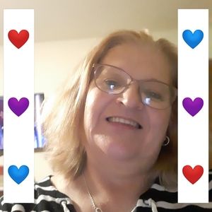 Meet your Posher, Debbie